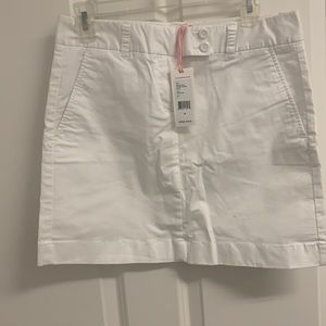 White cotton vineyard vines dayboat skirt